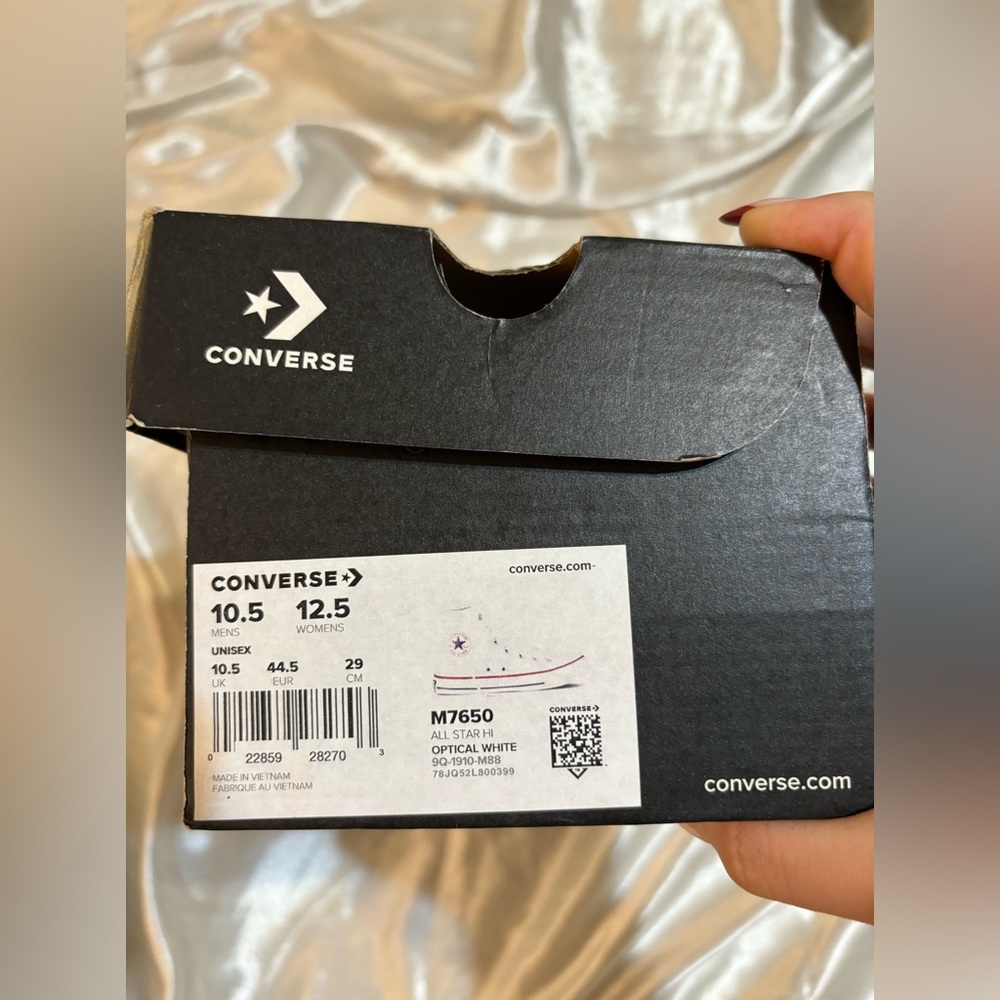 Men’s 10.5 High Top White Converse